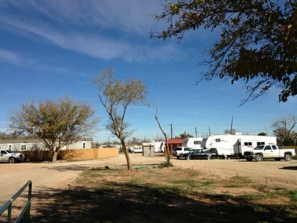 Rock Hollow West TX RV Park - 3