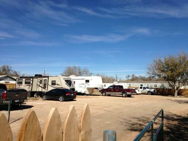 Rock Hollow West TX RV Park - 4