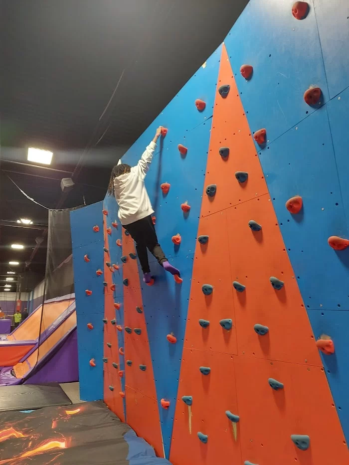 Altitude Trampoline Park - 7