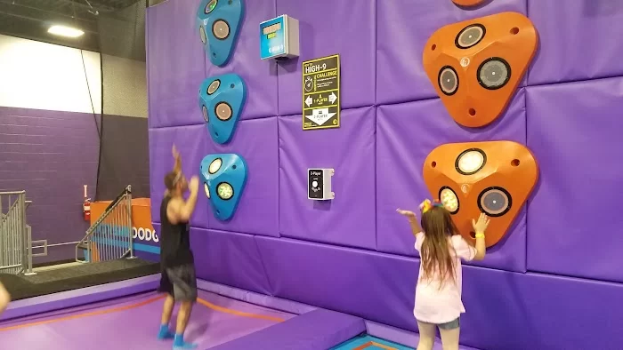 Altitude Trampoline Park - 8