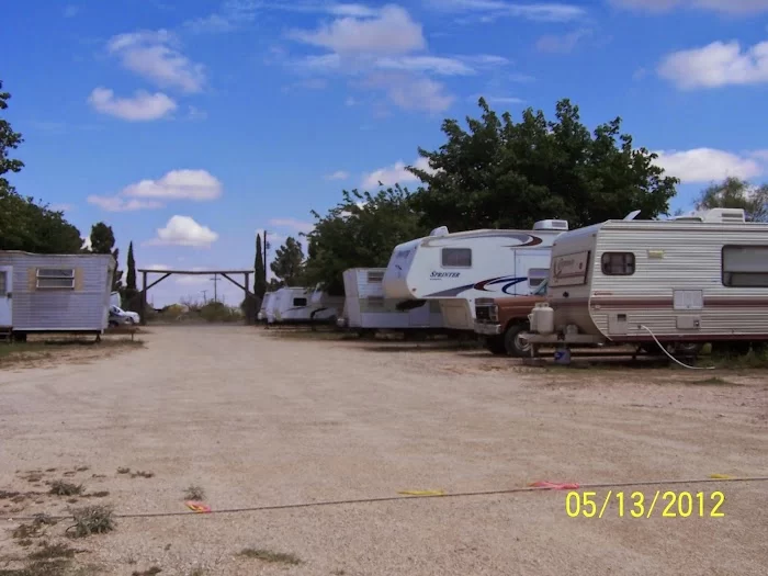 Castaway RV Park - 5