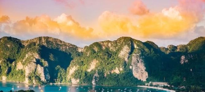 Best Time to Go on an Adventure Trip Around the World: Top Destinations and Tips
