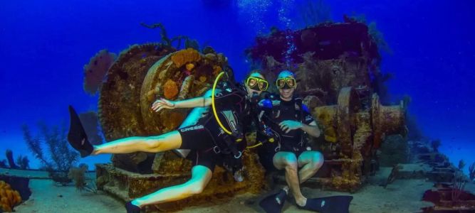 Top Scuba Diving Spots for Adventurous Travelers: Best Locations for Thrilling Underwater Experiences